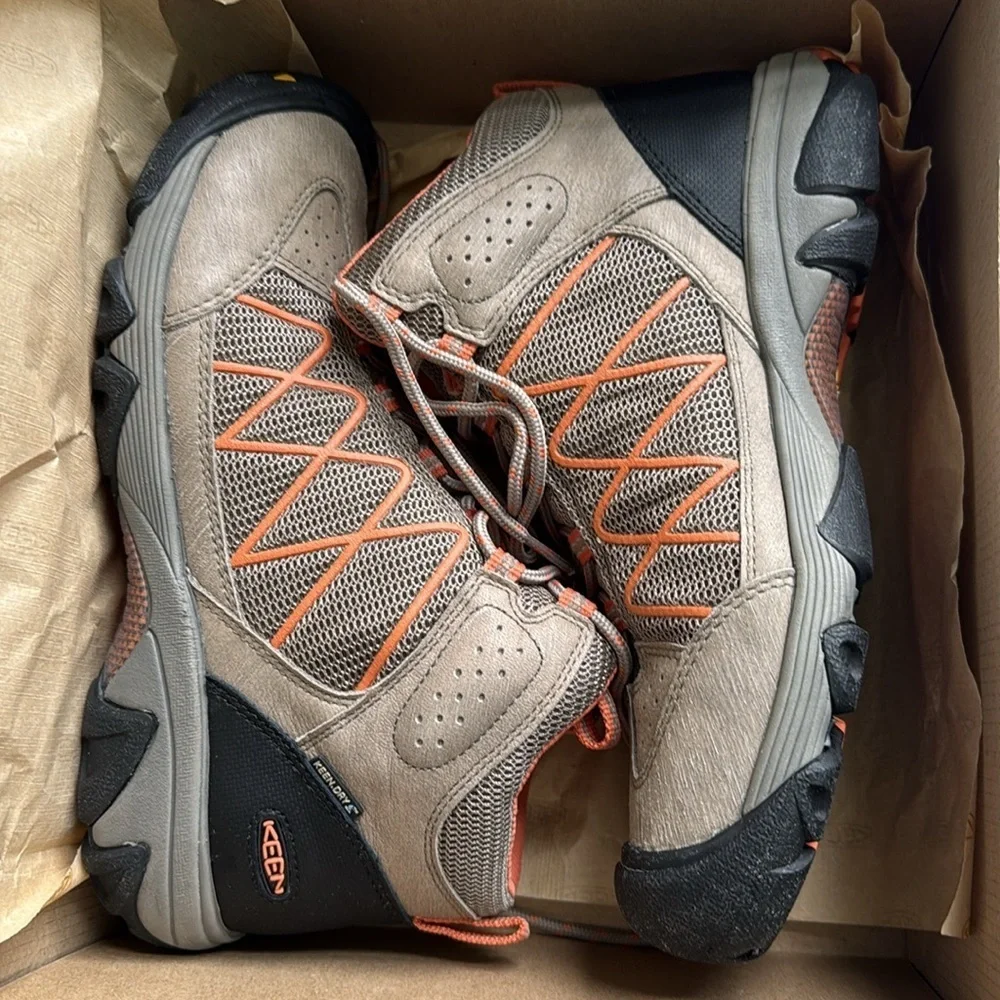Keen Verdi II Mid Waterproof Lace Up Hiking Boots Size 9 NIB